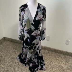 💕 Love, Fire Wrap Floral Dress